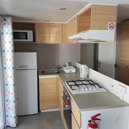 Mobile Homes By Kelair At La Yole אתר קמפינג *